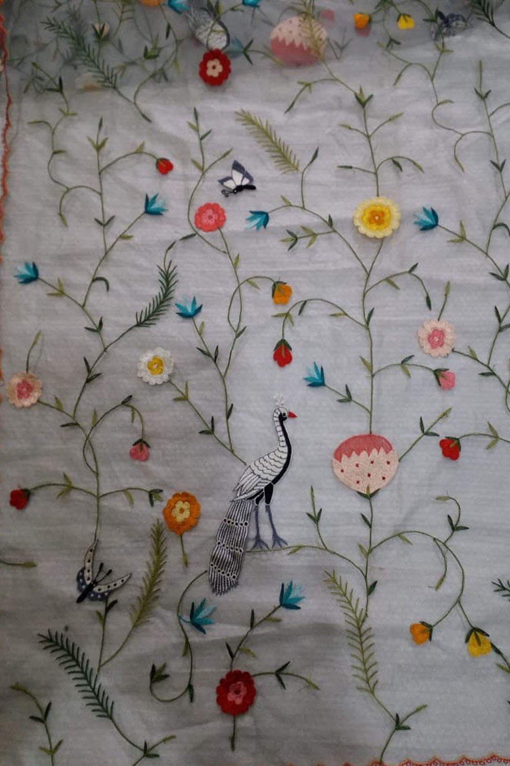Stunning Off White Parsi Dupatta with Hand Embroidered Convent Work - Luxurion World