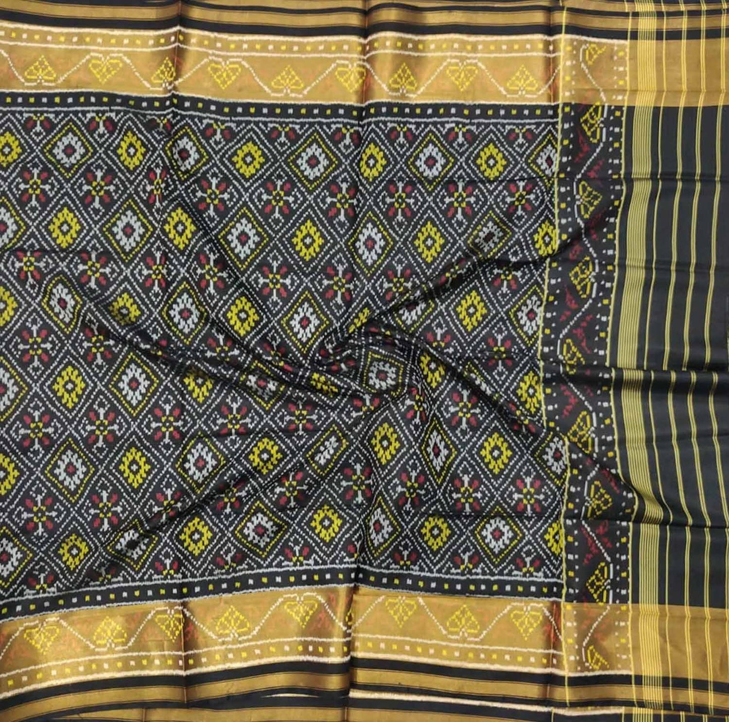 Black Handloom Single Ikat Patola Pure Silk Dupatta - Luxurion World