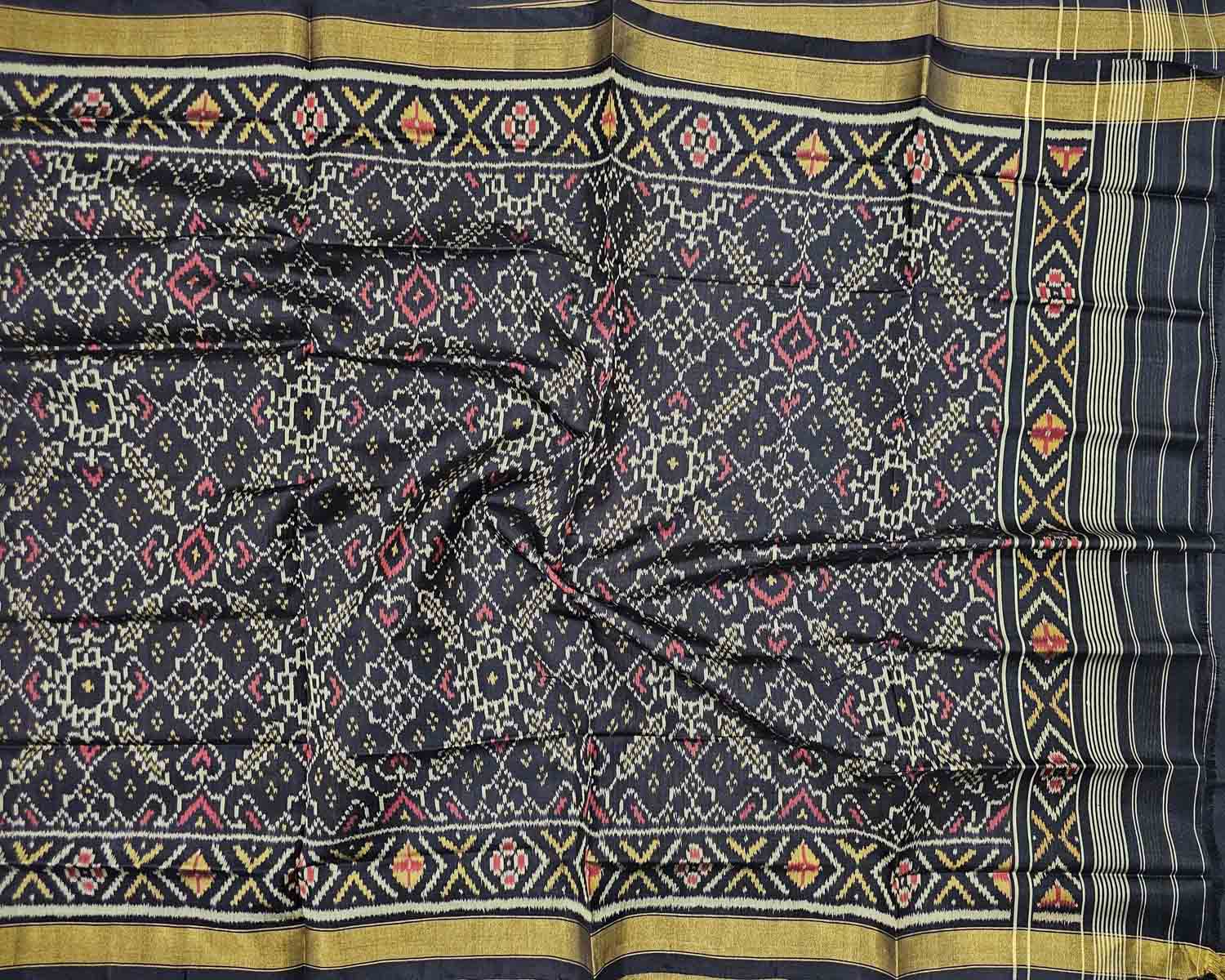 Black Patola Handloom Single Ikat Pure Silk Dupatta: Elegant and Luxurious Fashion Accessory - Luxurion World