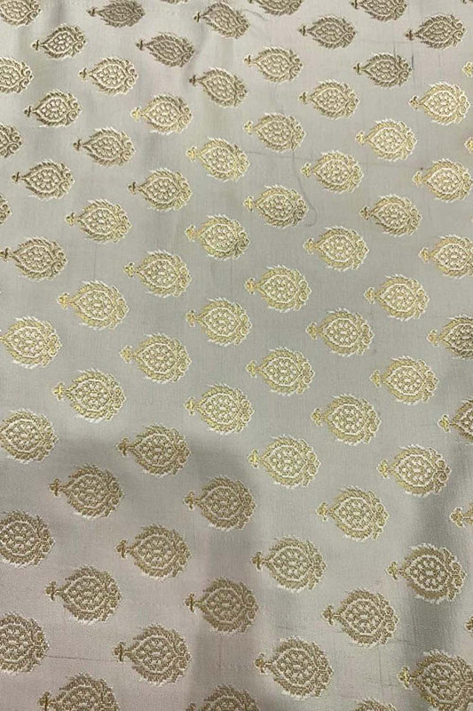 Off White Banarasi Silk Fabric ( 2.5 Mtr ) - Luxurion World