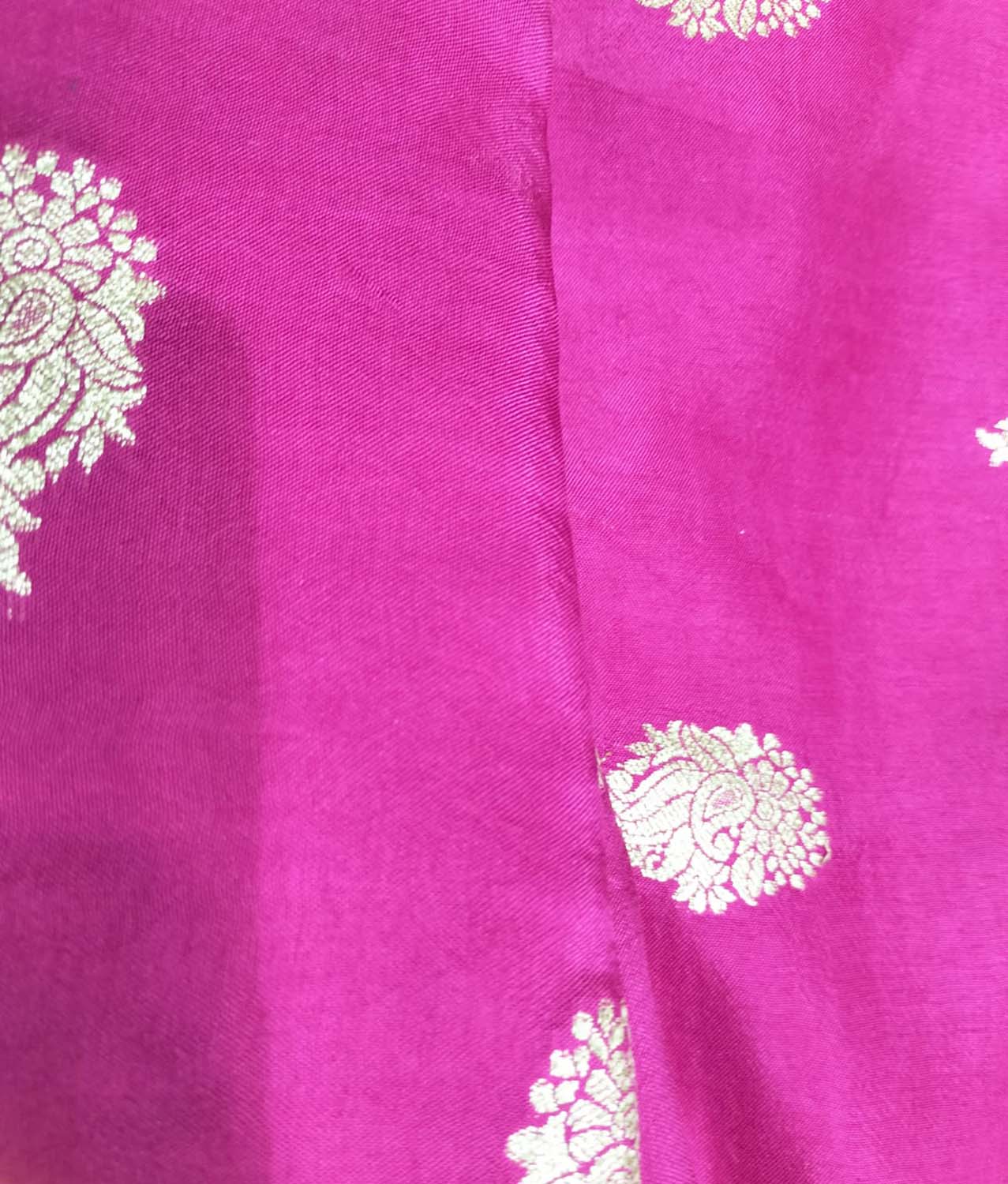 Pink Banarasi Silk Zari Fabric ( 1 Mtr ) - Luxurion World