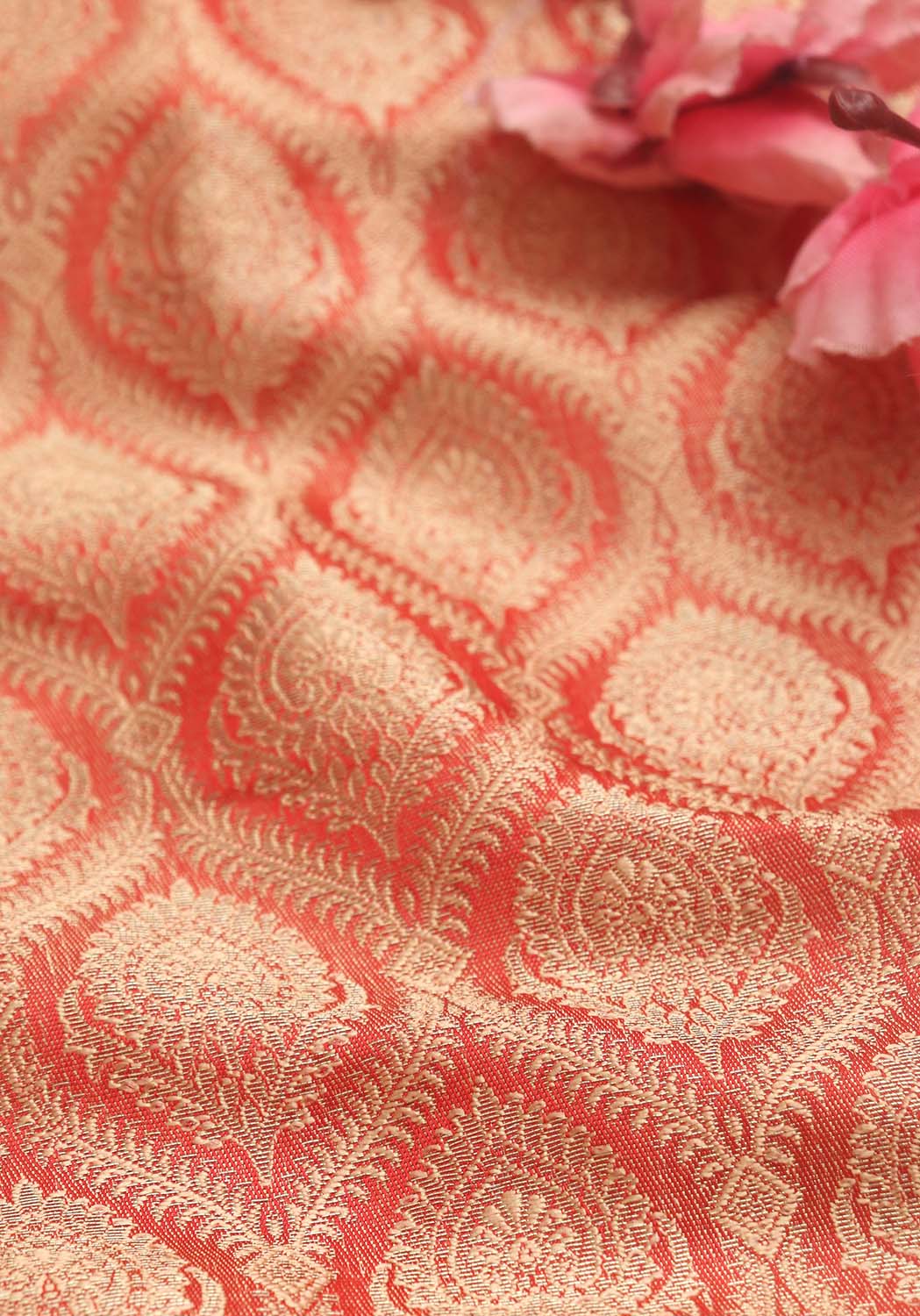 Red Banarasi Brocade Silk Fabric ( 1 Mtr ) - Luxurion World