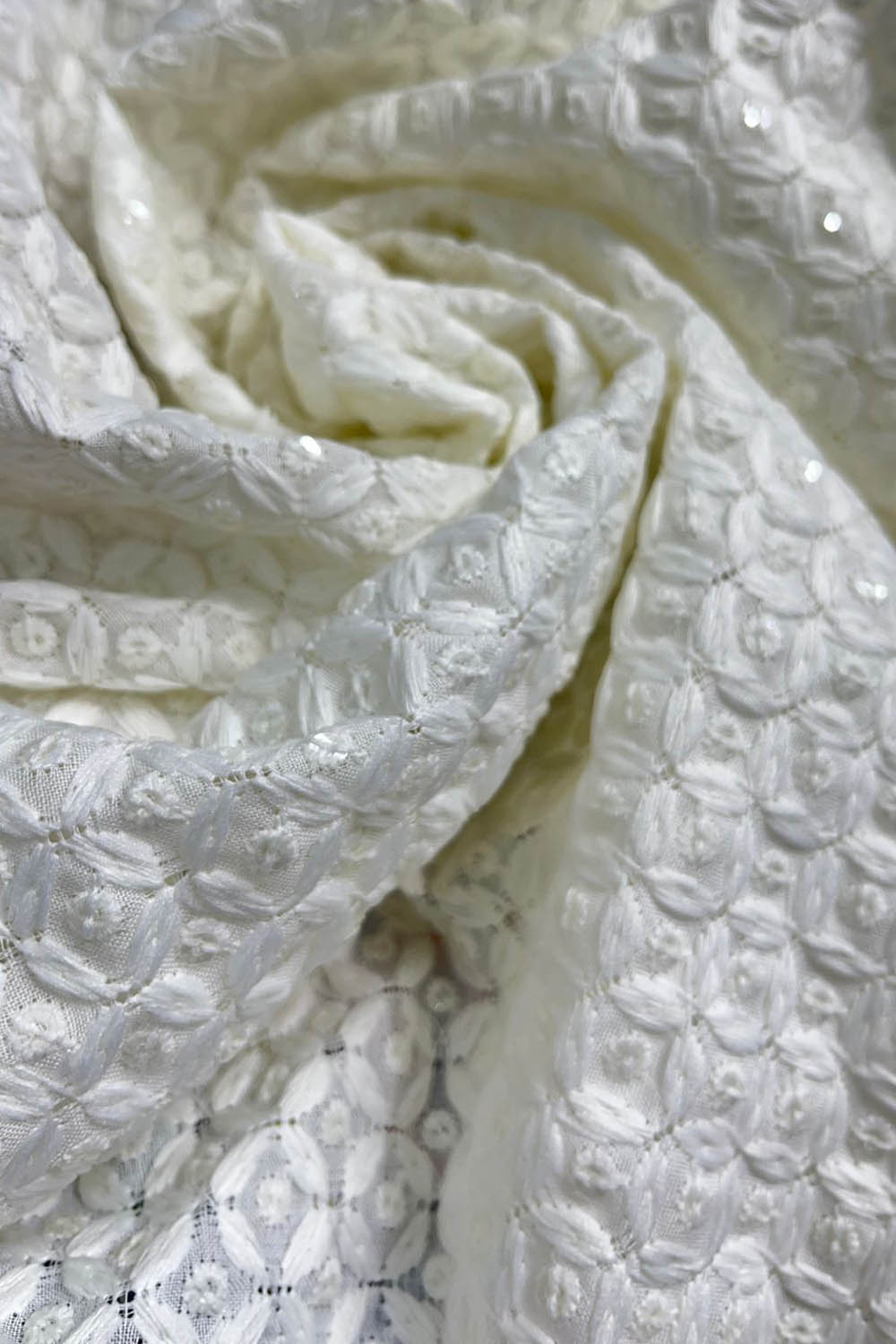 Off White Embroidered Chikankari Cotton Fabric ( 1 Mtr ) - Luxurion World
