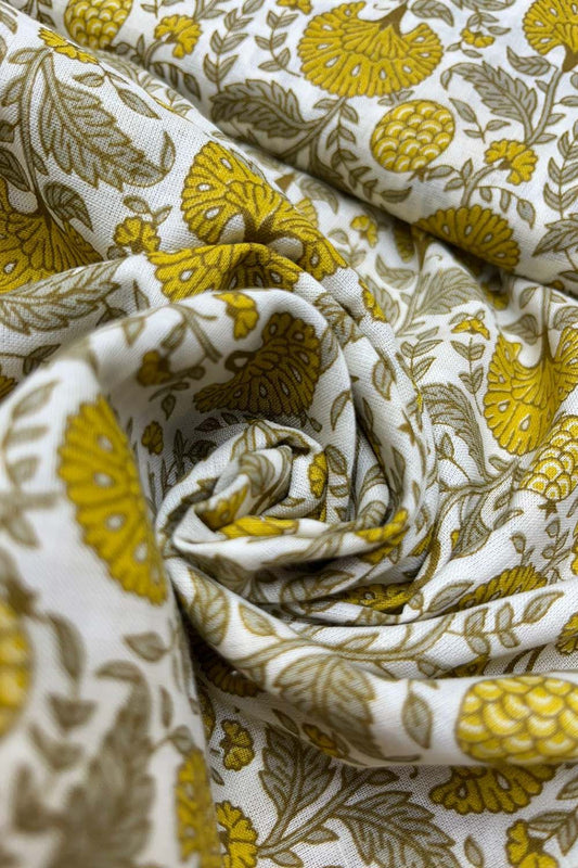 Off White Digital Printed Cotton Fabric ( 1 Mtr ) - Luxurion World