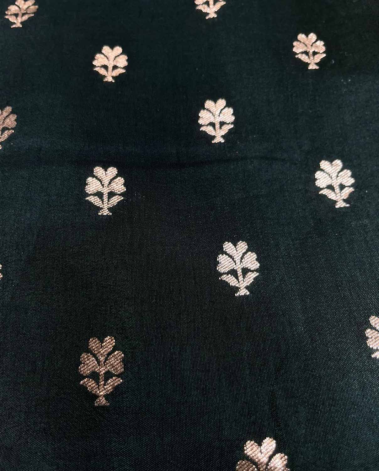 Green Trendy Dola Silk Fabric ( 1 Mtr ) - Luxurion World