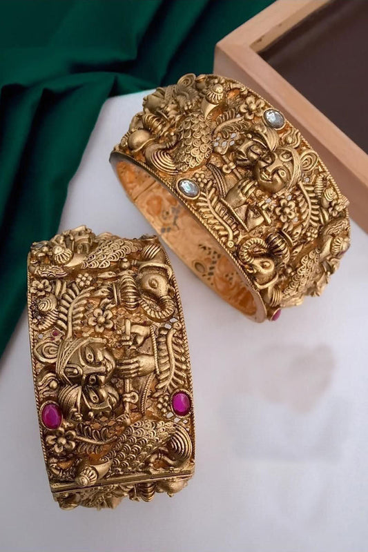 Golden Kundan Bangles - Luxurion World