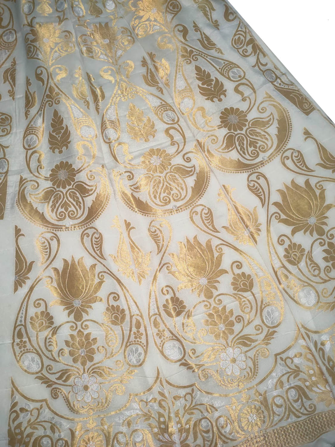 Dyeable Banarasi Handloom Pure Georgette Unstitched Lehenga Set - Luxurion World