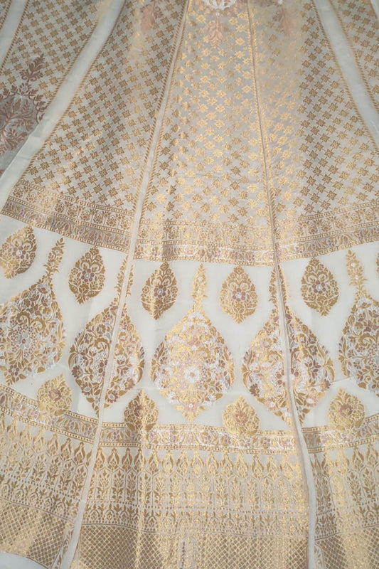 Dyeable Banarasi Handloom Pure Georgette Unstitched Lehenga Set - Luxurion World