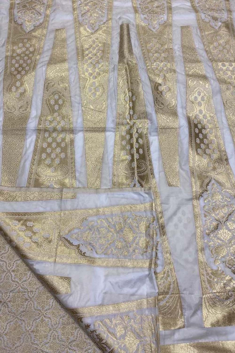 Dazzling Dyeable Banarasi Silk Lehenga: Unstitched Elegance - Luxurion World