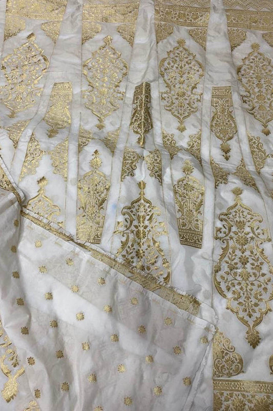 Dazzling Dyeable Banarasi Silk Lehenga: Unstitched Elegance