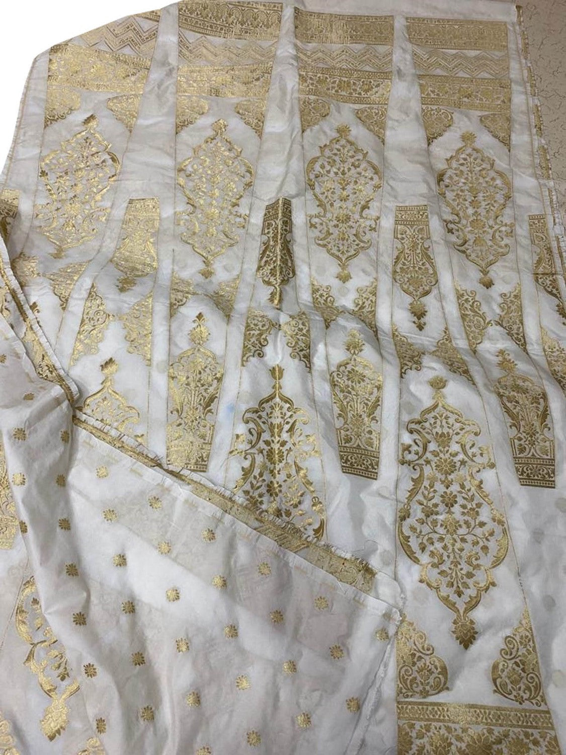 Dazzling Dyeable Banarasi Silk Lehenga: Unstitched Elegance - Luxurion World