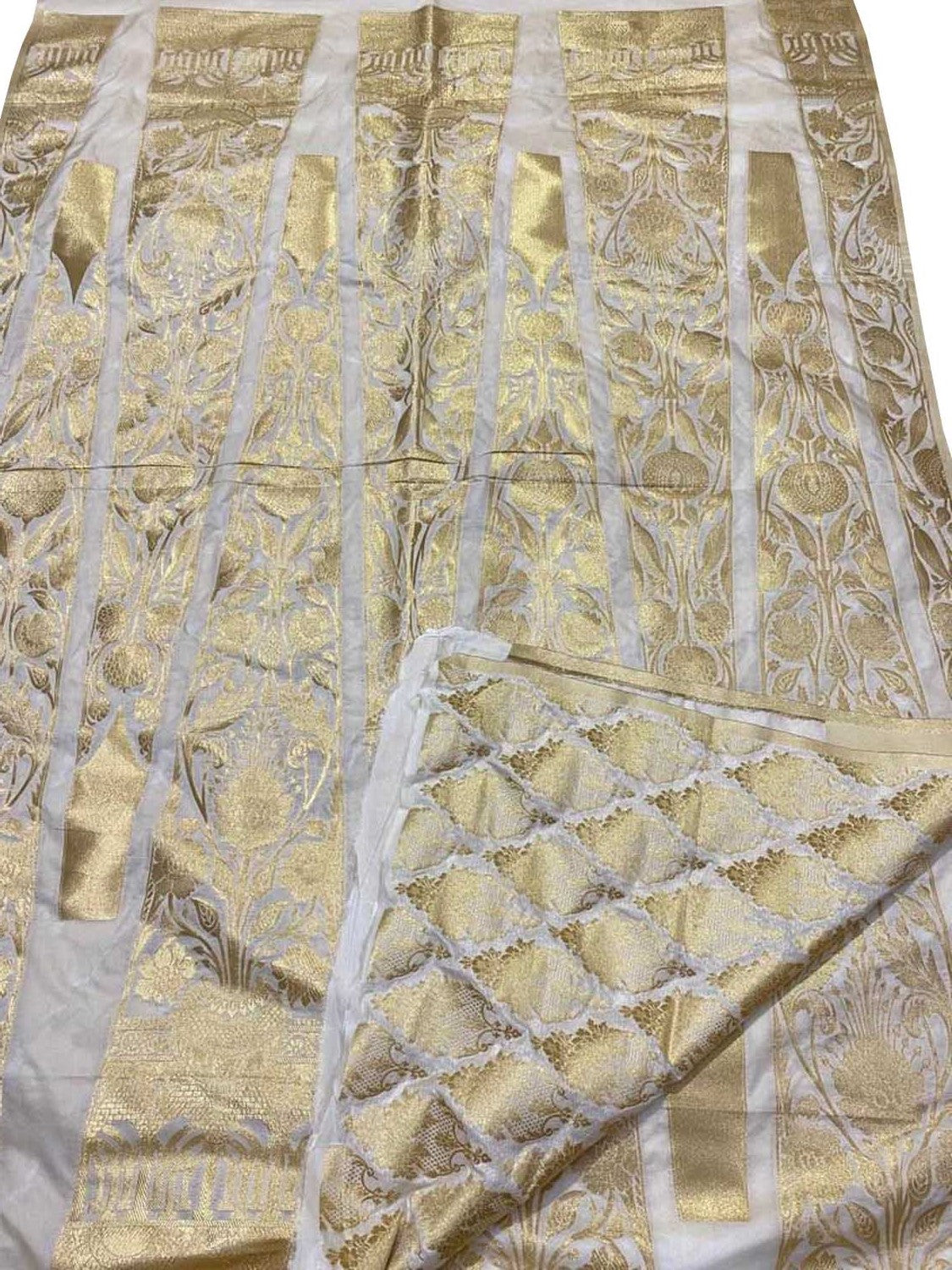 Dazzling Dyeable Banarasi Silk Lehenga: Unstitched Elegance - Luxurion World