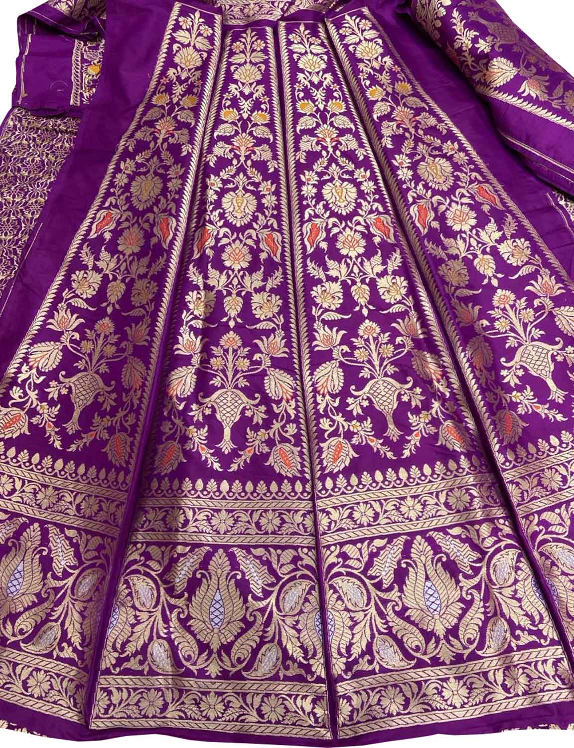Exquisite Purple Silk Banarasi Lehenga Set - Luxurion World