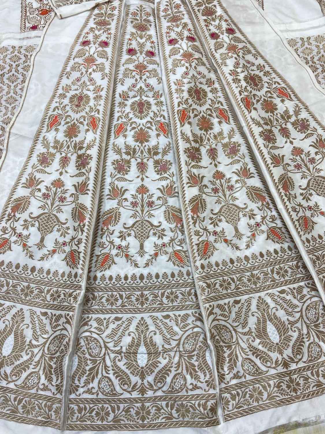Elegant Off White Silk Banarasi Lehenga Set - Luxurion World
