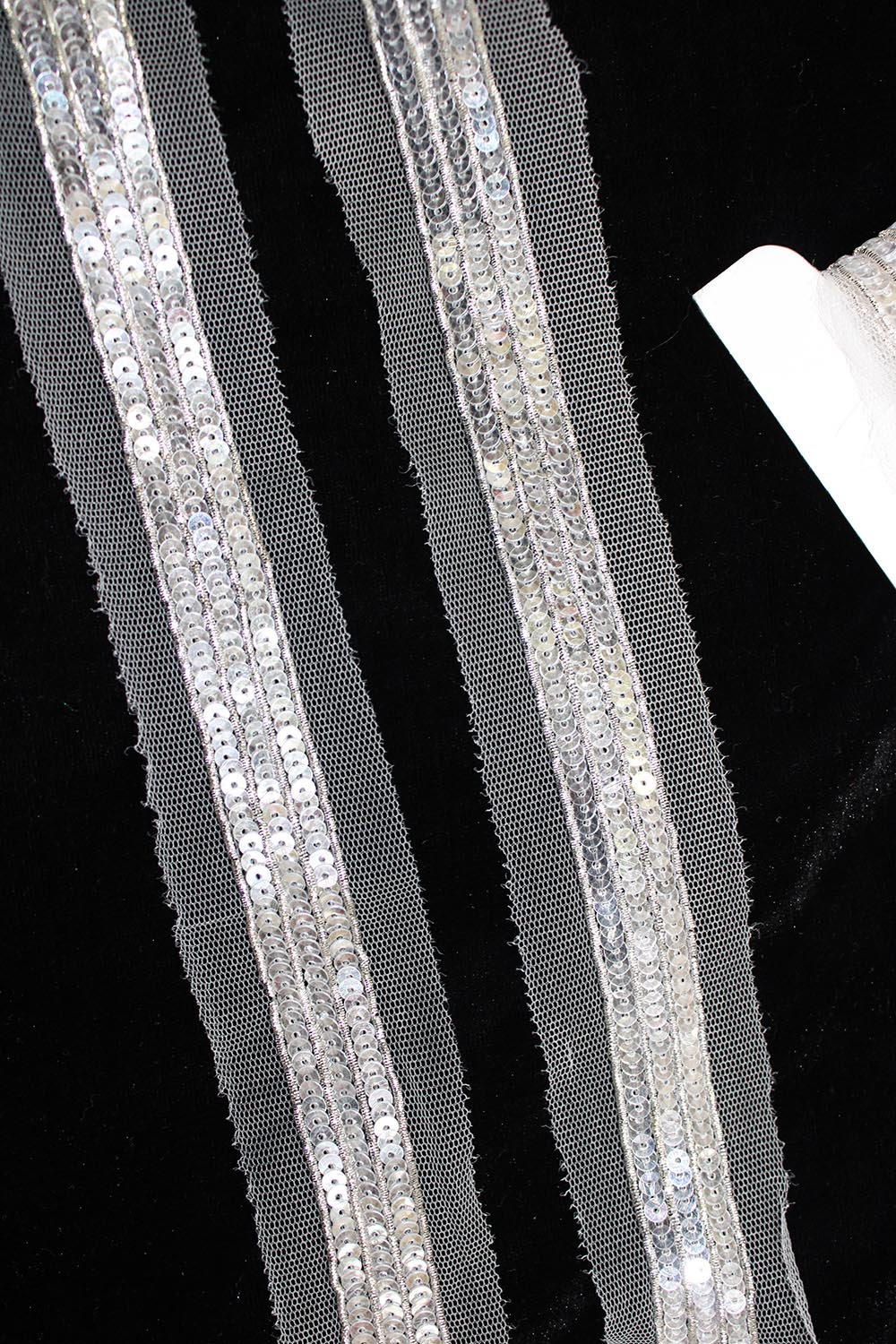 White Handwork Lace: 9 Meter Roll of Embellished Elegance - Luxurion World