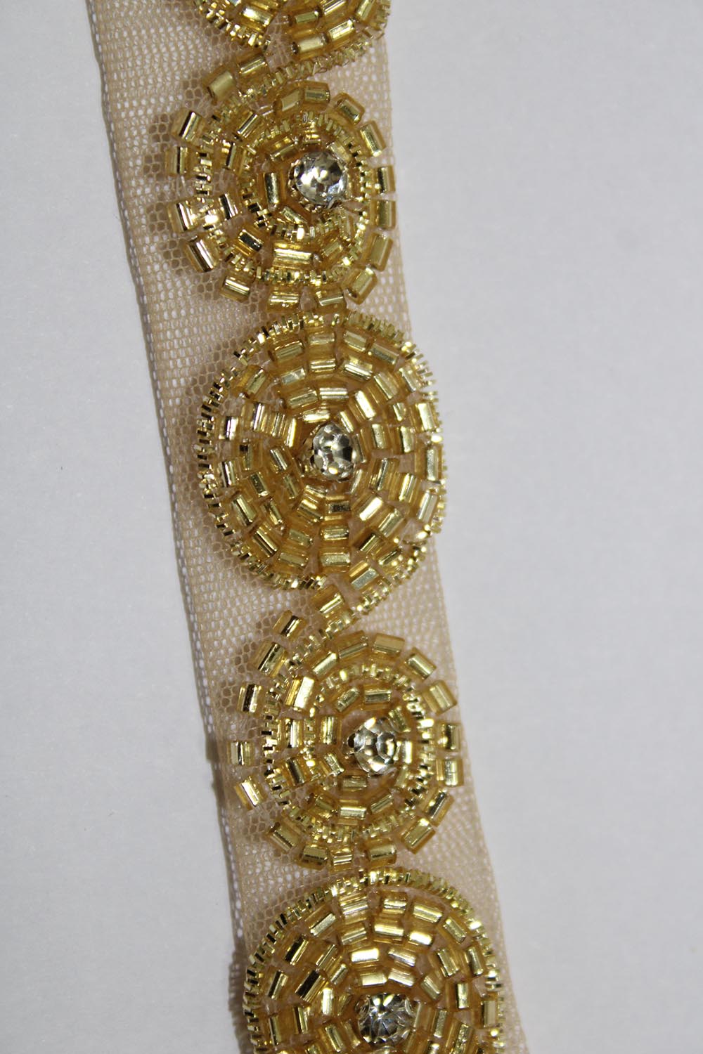 Luxurious Golden Handwork Lace: 9 Meter Roll of Exquisite Embellishments - Luxurion World