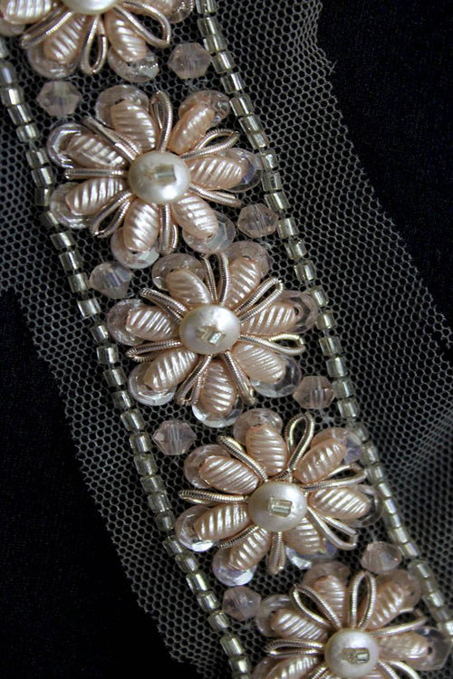 Exquisite Golden Handwork Lace: A Masterpiece of Embellishment ( Roll OF 9 Meter ) - Luxurion World