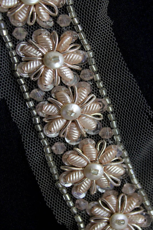 Exquisite Golden Handwork Lace: A Masterpiece of Embellishment ( Roll OF 9 Meter ) - Luxurion World