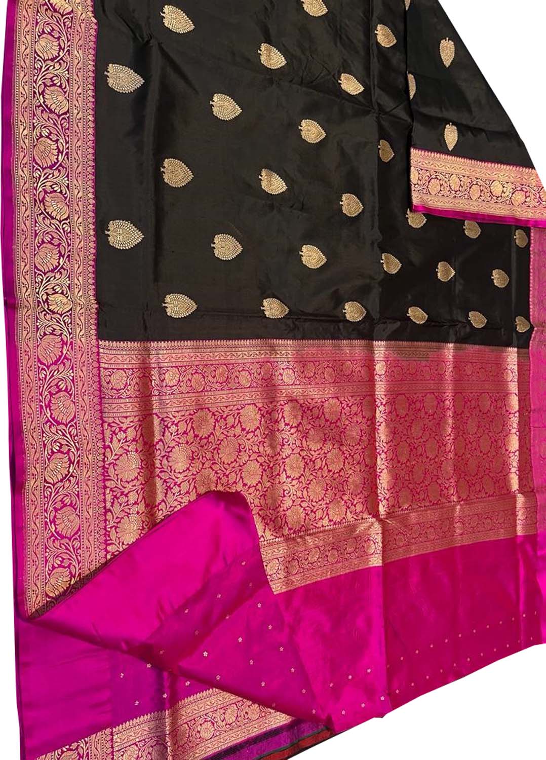 Black Banarasi Handloom Pure Katan Silk Saree - Luxurion World