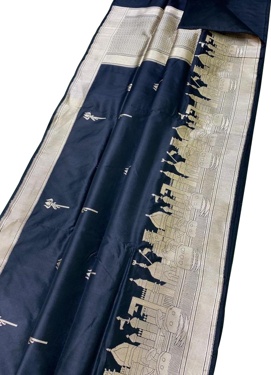 Black Banarasi Handloom Pure Katan Silk Saree - Luxurion World
