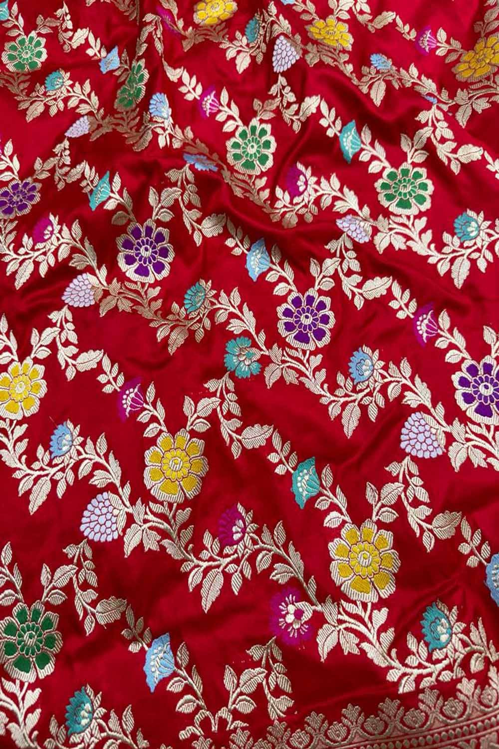 Elegant Red Banarasi Handloom Pure Katan Silk Kadwa Meenakari Saree - Luxurion World