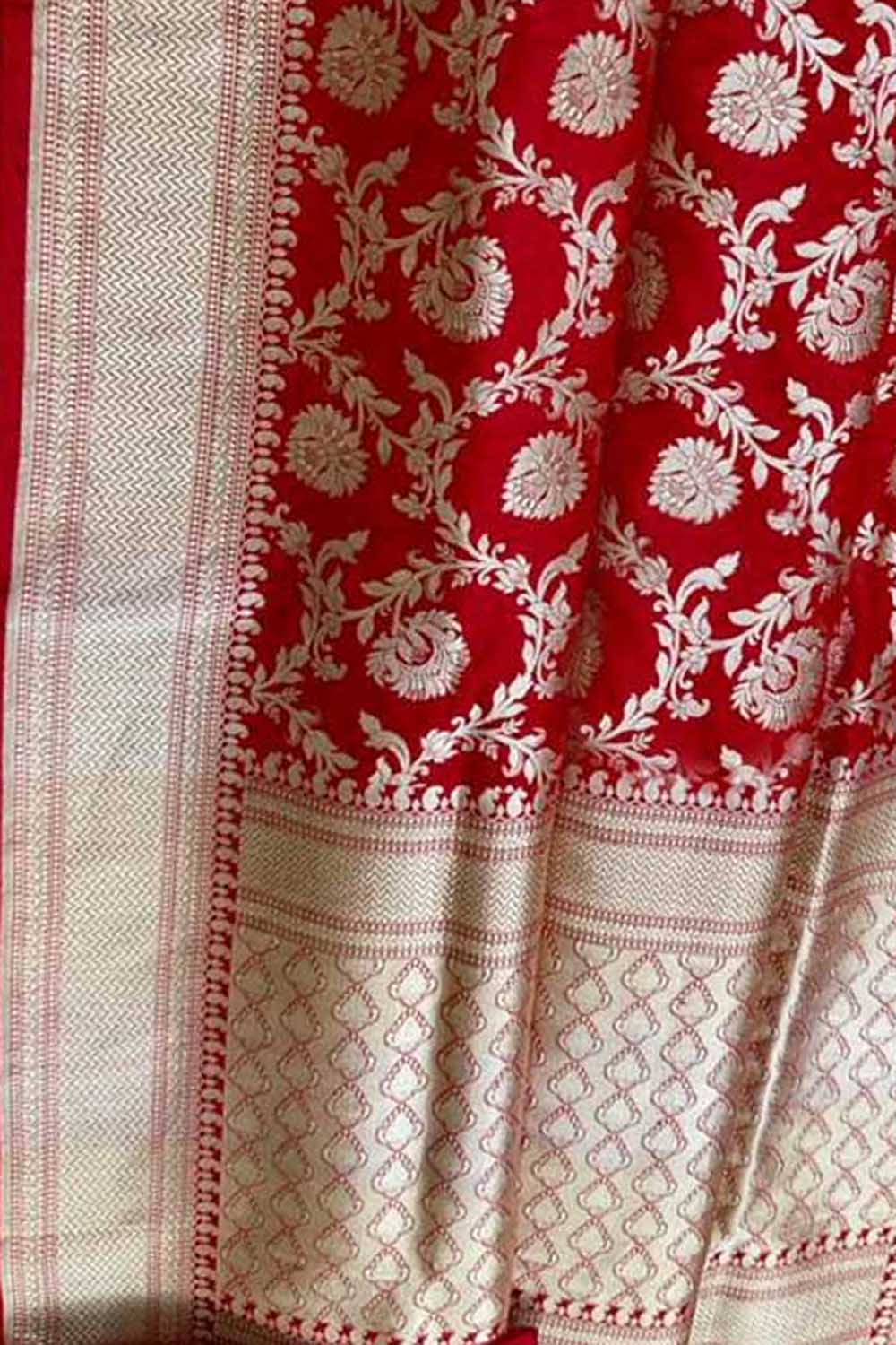Elegant Red Banarasi Handloom Pure Katan Silk Saree - Luxurion World