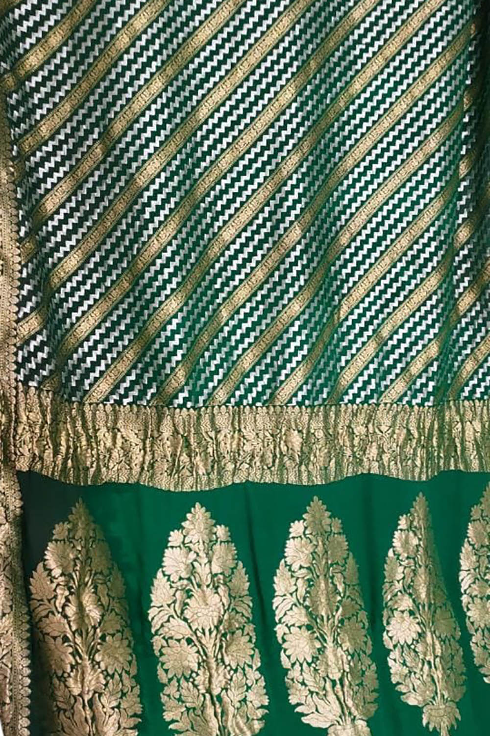 Green Handloom Banarasi Pure Georgette Sona Roopa Saree - Luxurion World
