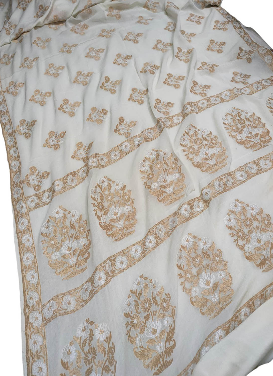 Dazzling Dyeable Banarasi Handloom Georgette Saree - Luxurion World