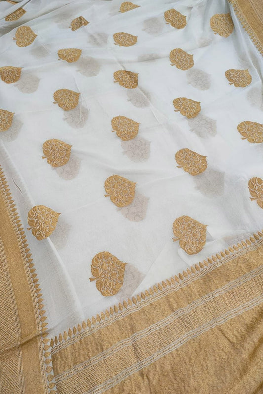 Dazzling Dyeable Banarasi Georgette Saree: Handloom Perfection - Luxurion World