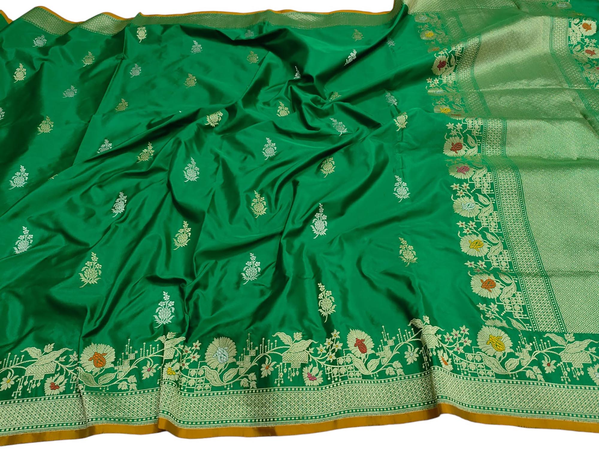 Green Banarasi Handloom Pure Katan Silk Kadwa Meenakari Saree - Luxurion World