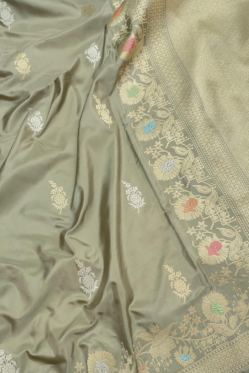 Grey Banarasi Handloom Pure Katan Silk Kadwa Meenakari Saree - Luxurion World