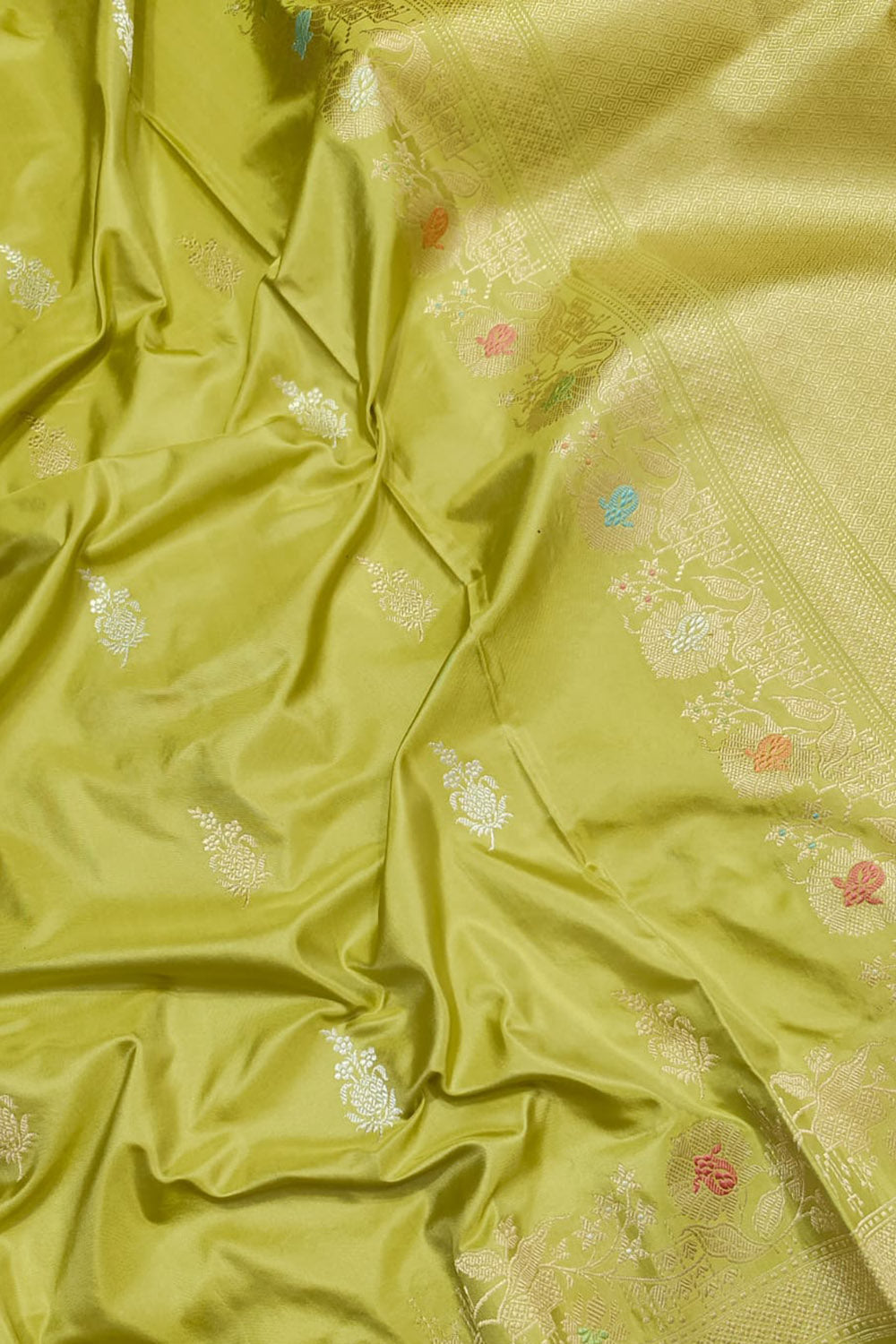 Green Banarasi Handloom Pure Katan Silk Kadwa Meenakari Saree - Luxurion World