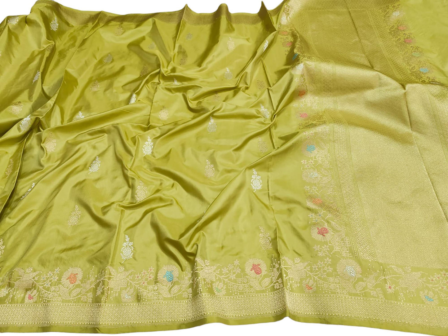 Green Banarasi Handloom Pure Katan Silk Kadwa Meenakari Saree - Luxurion World