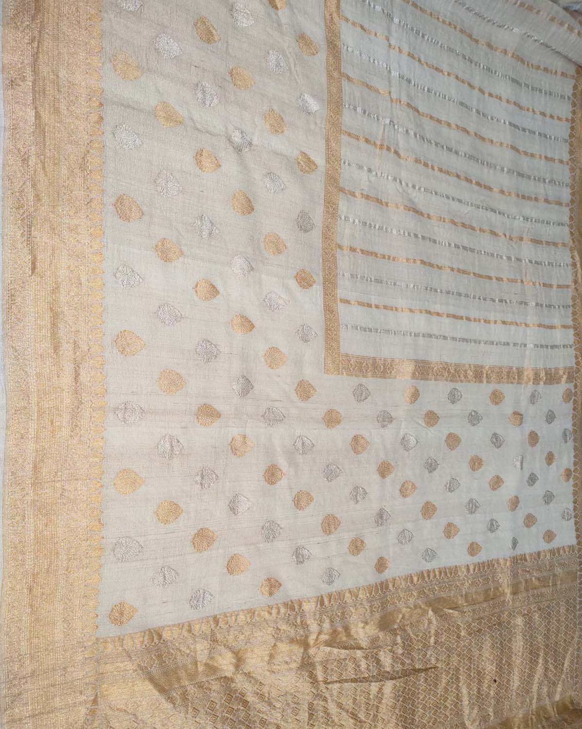 Dyeable Banarasi Handloom Pure Tussar Georgette Saree - Luxurion World