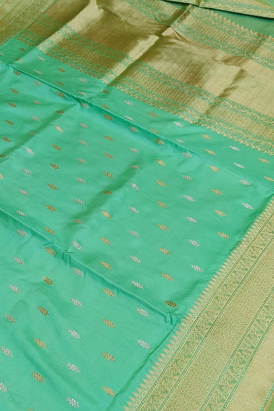Green Banarasi Handloom Pure Katan Silk Kadwa Weaved Saree - Luxurion World