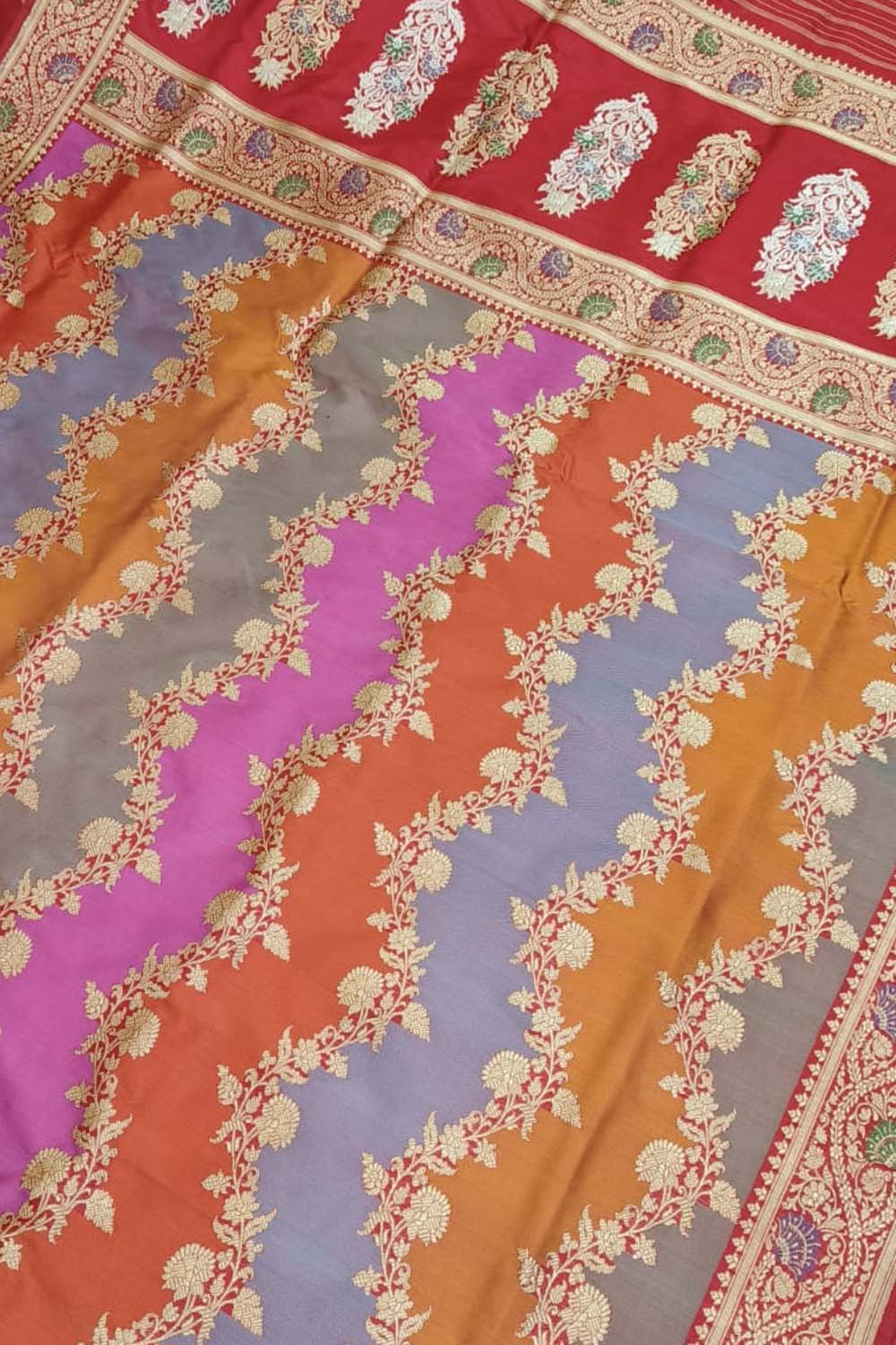 Exquisite Multicolor Banarasi Silk Rangkat Saree - Luxurion World