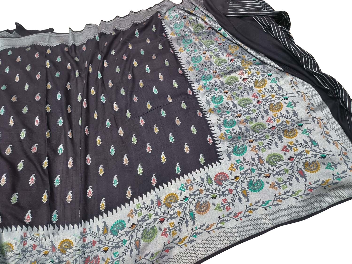 Elegant Black Banarasi Handloom Tussar Georgette Meenakari Saree - Luxurion World