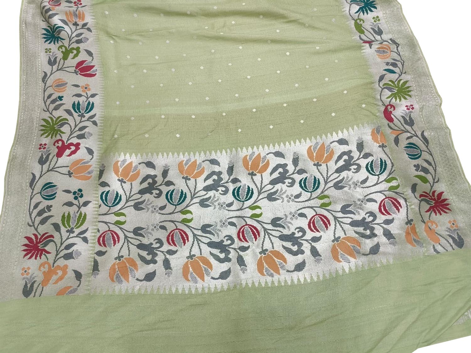 Green Banarasi Handloom Tussar Georgette Saree - Luxurion World