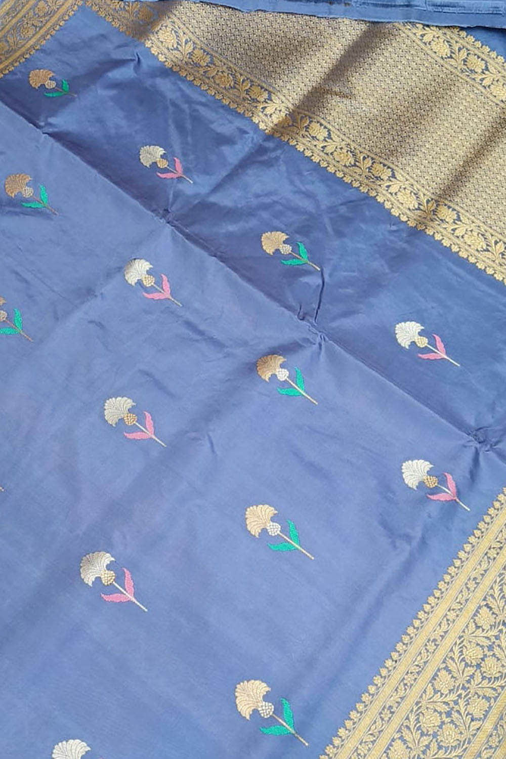 Blue Banarasi Pure Katan Silk Handloom Flower Design Saree - Luxurion World