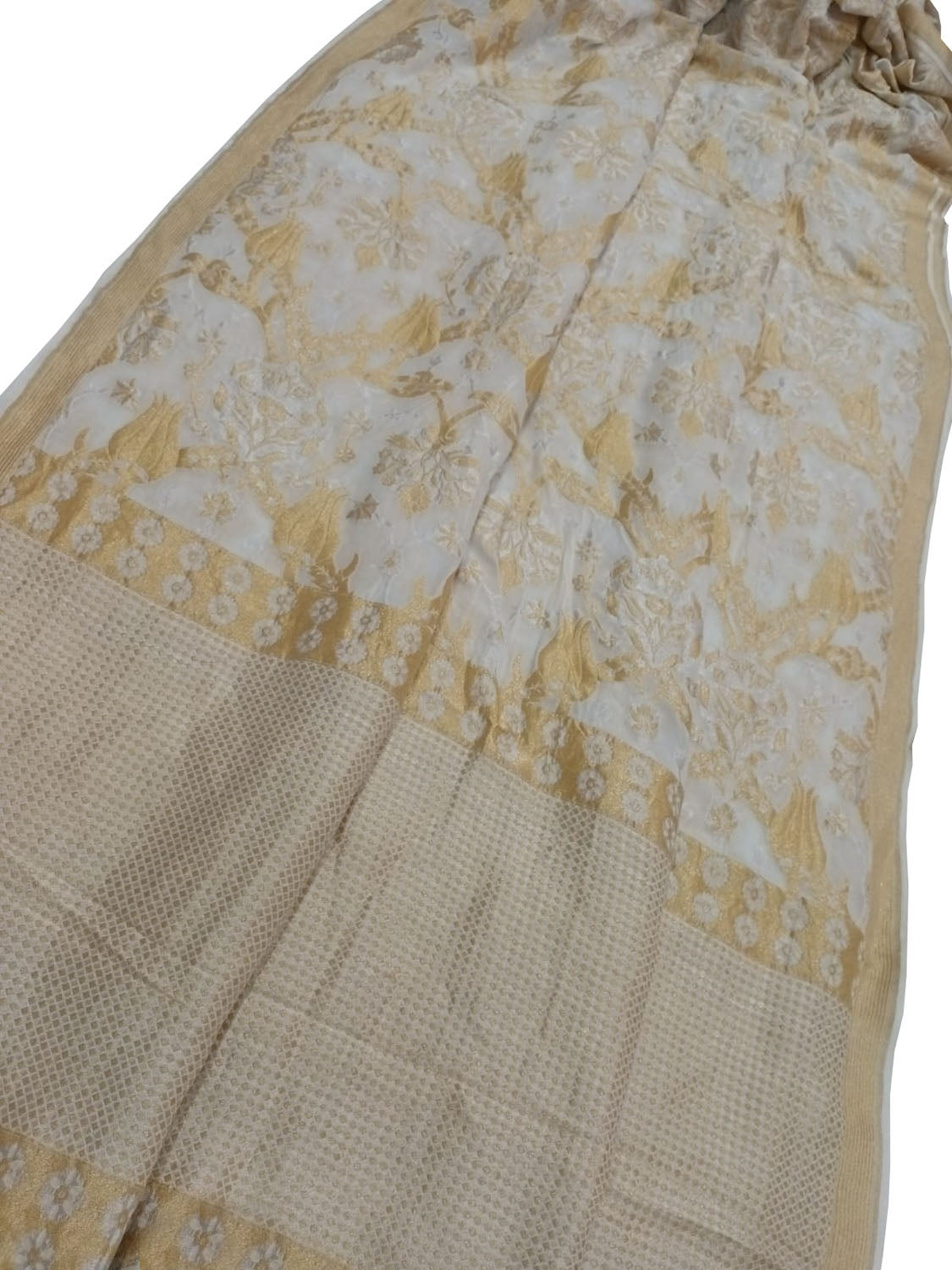 Dazzling Dyeable Banarasi Handloom Pure Tussar Georgette Saree - Luxurion World