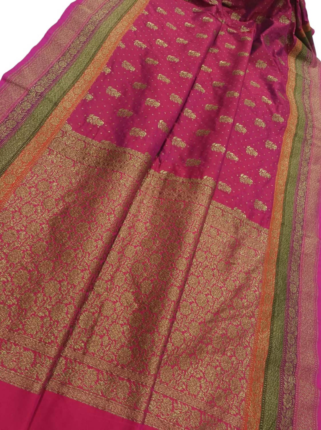 Elegant Pink Banarasi Silk Saree: A Timeless Classic - Luxurion World