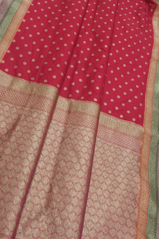 Elegant Red Banarasi Silk Saree: Traditional Charm with a Modern Twist - Luxurion World