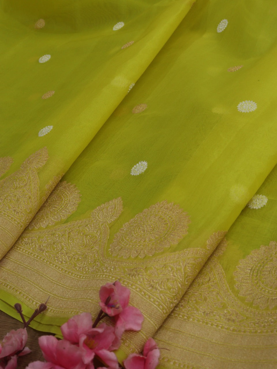 Yellow Handloom Banarasi Pure Kora Silk Saree - Luxurion World