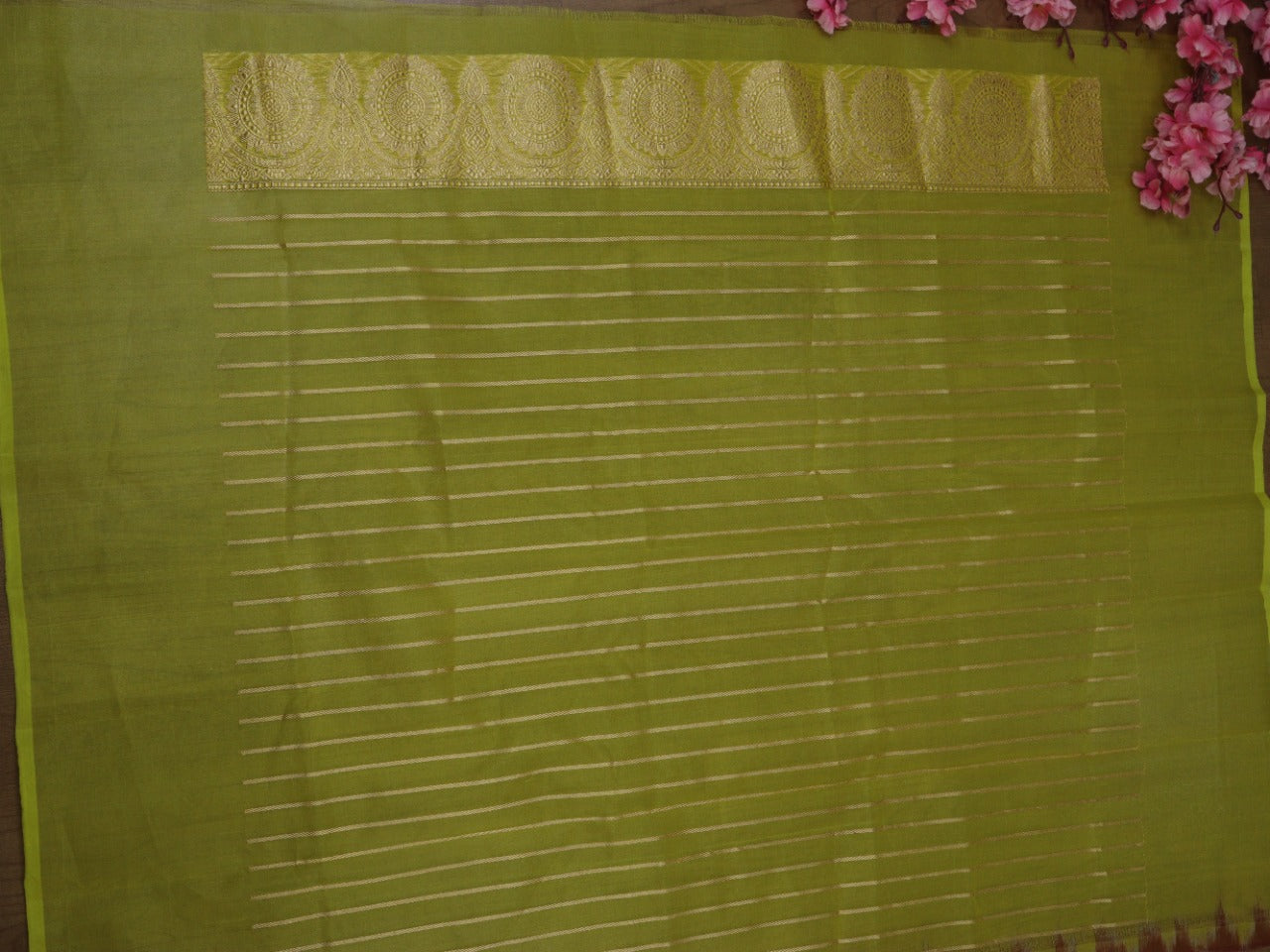 Yellow Handloom Banarasi Pure Kora Silk Saree - Luxurion World