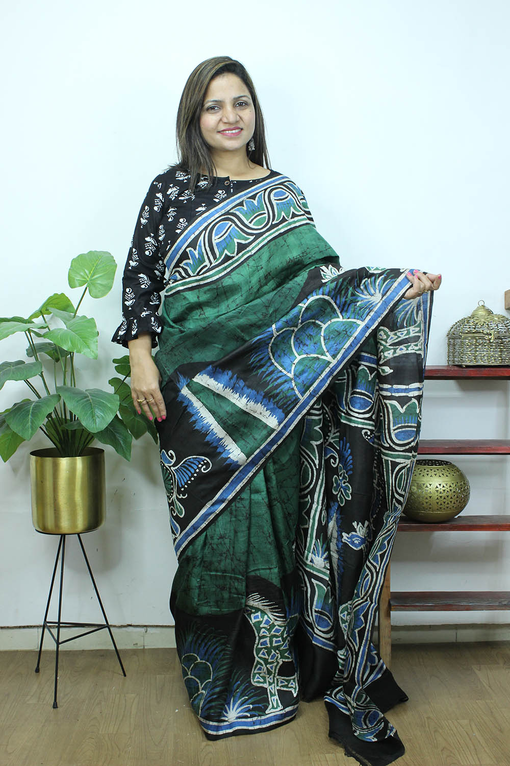 Green Hand Batik Silk Saree - Luxurion World