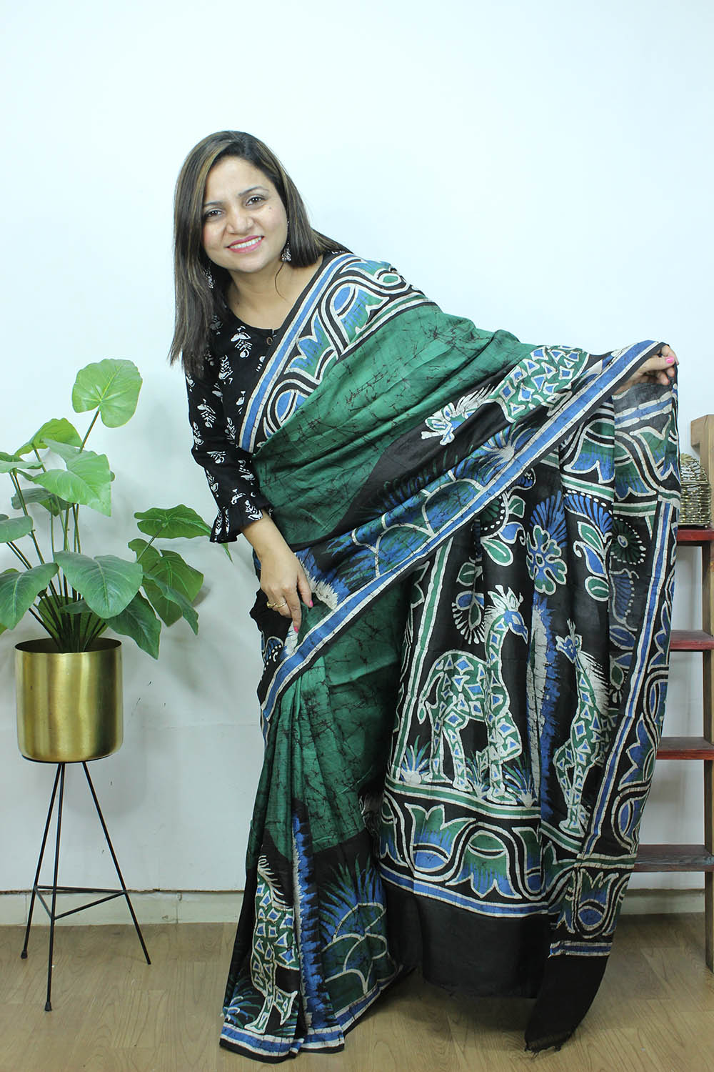 Green Hand Batik Silk Saree - Luxurion World