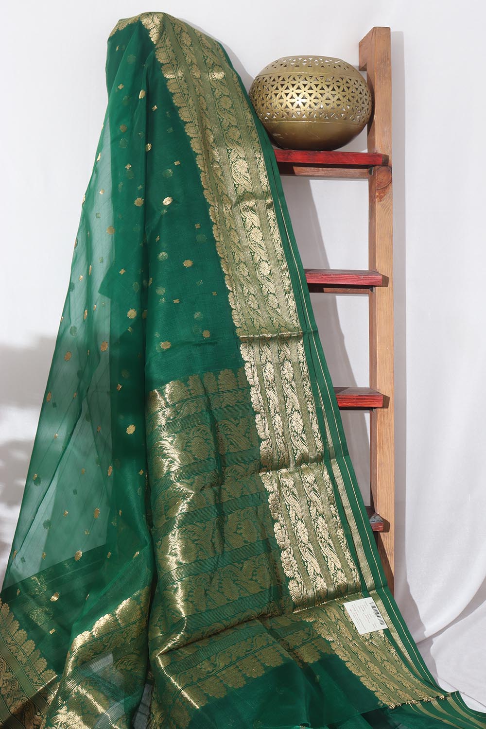 Green Chanderi Handloom Pure Katan Silk Saree - Elegant and Ethereal - Luxurion World