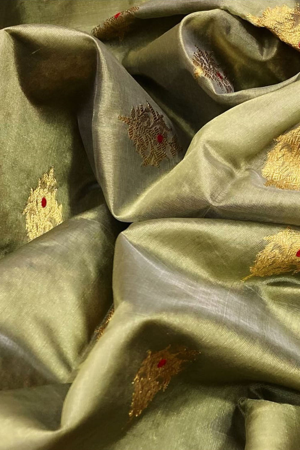 Timeless Classic: Elegant Greyish Green Chanderi Handloom Silk Saree - Luxurion World