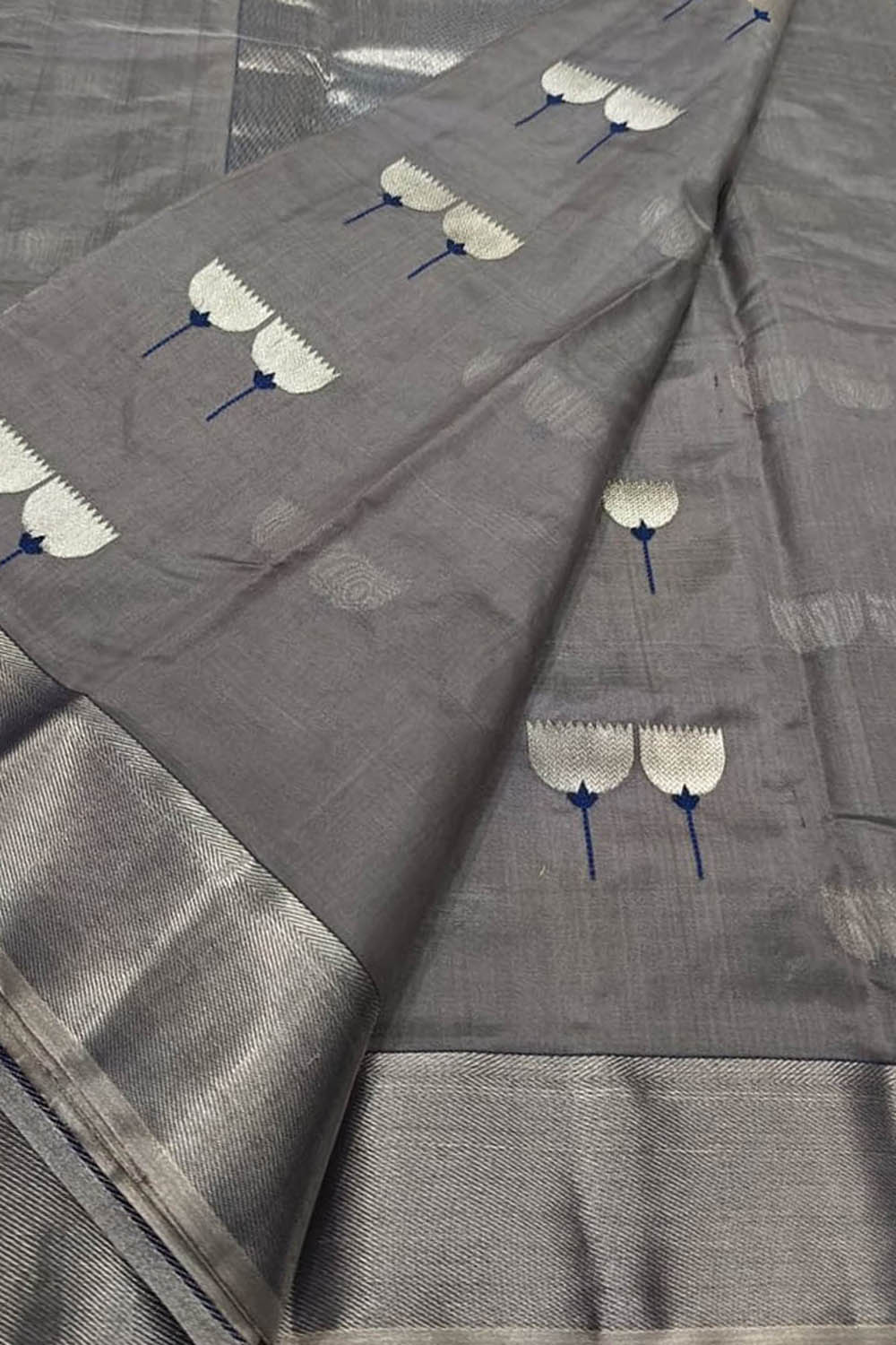 Grey Chanderi Handloom Pure Silk Saree - Luxurion World