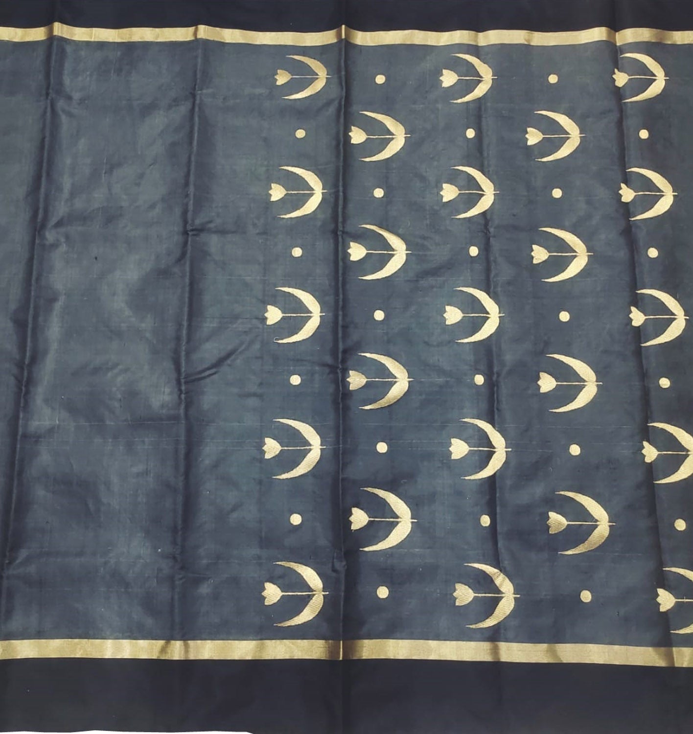 Grey Chanderi Handloom Pure Silk Saree - Luxurion World
